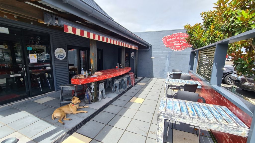 Dog-friendly cafe in Rotorua: Ciabatta Cafe from outside
